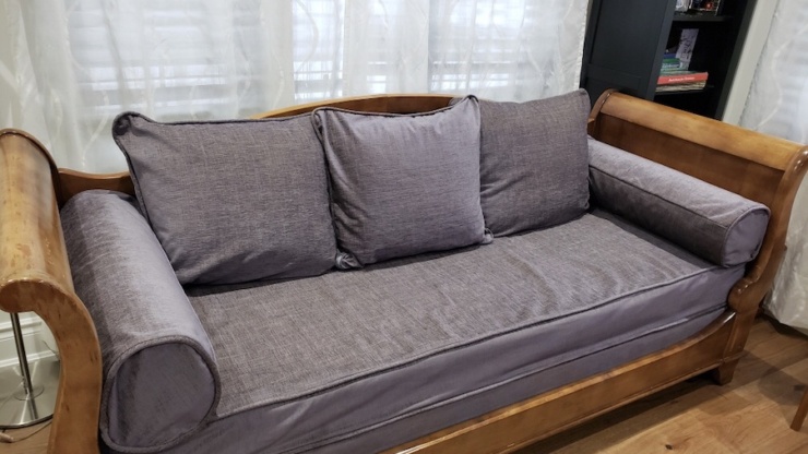 3 Seater Cushion w/ 5 matching cushions
