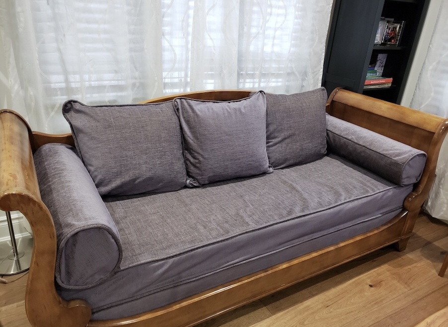 3 Seater Cushion w/ 5 matching cushions